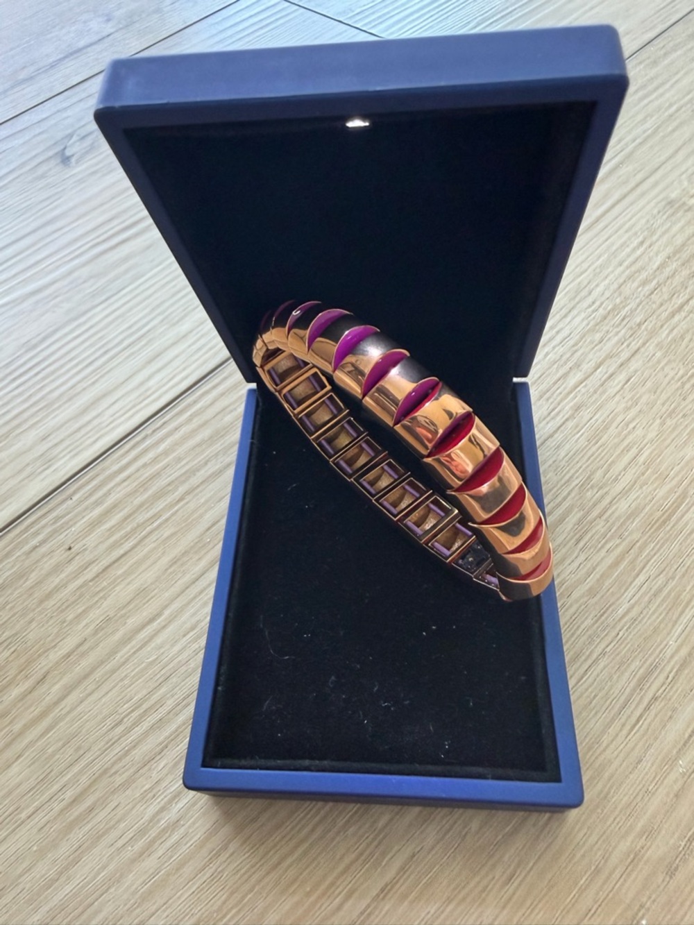 Kate Spade New York Berry Multi Sliced Scallops Goldtone Stretch Bracelet NEW!